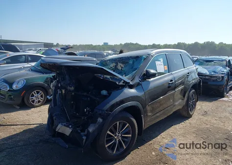 2017 Toyota Highlander Se/Xle z USA, uszkodzony, nr VIN 5TDJZRFH1HS508899